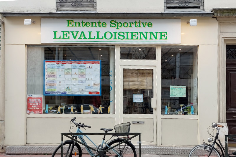 Devanture de l'ESL - Entente Sportive Levalloisienne à Levallois-Perret